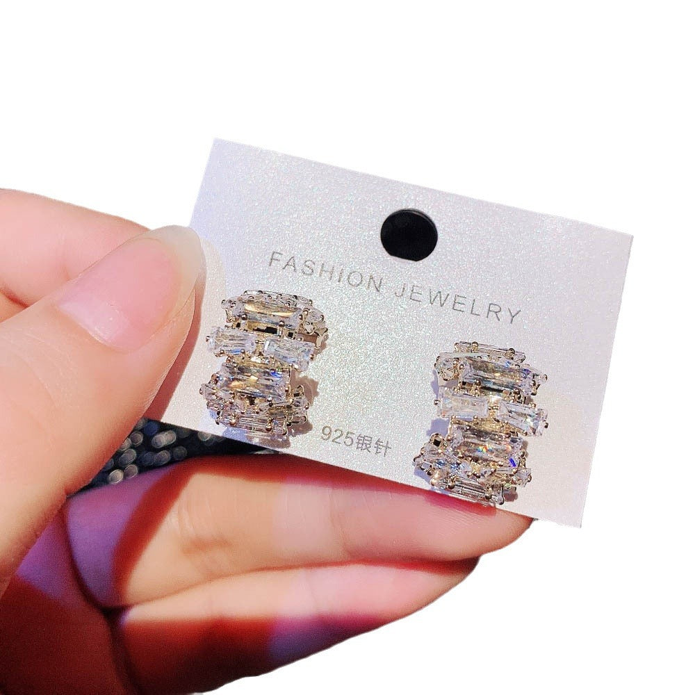 Women's Retro Inlaid Zirconium Temperamental Earrings