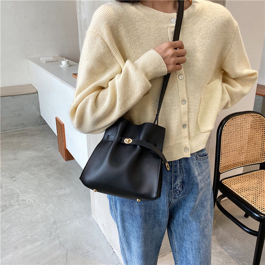Fashionable Atmosphere Simple And Popular One-shoulder Bucket Bag