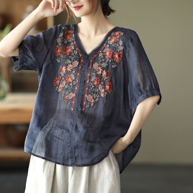 Retro Art Heavy Industry Embroidered Cotton And Hemp Top For Women