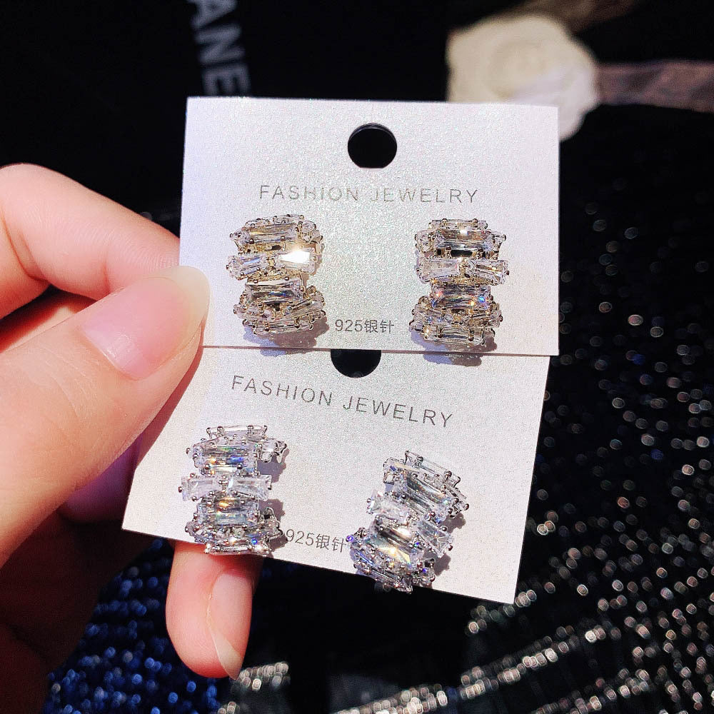 Women's Retro Inlaid Zirconium Temperamental Earrings