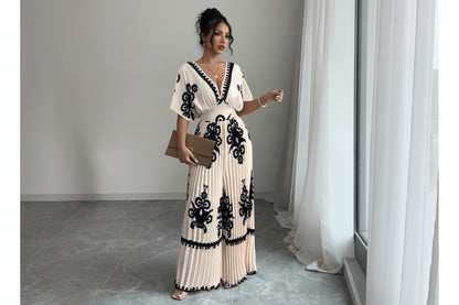 Casual Short-sleeved Jumpsuit.