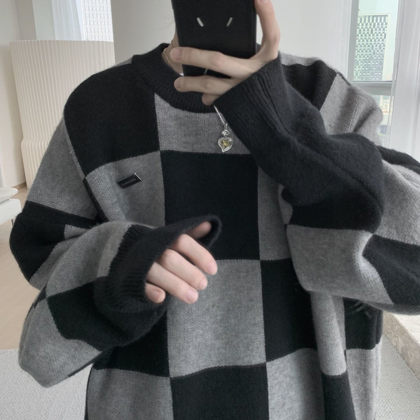 Dark Design Temperament Checkerboard Thickened Knit Sweater